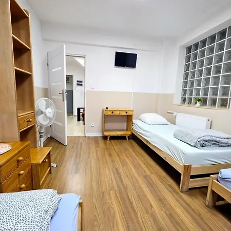 Rent Ursynow Hostel *