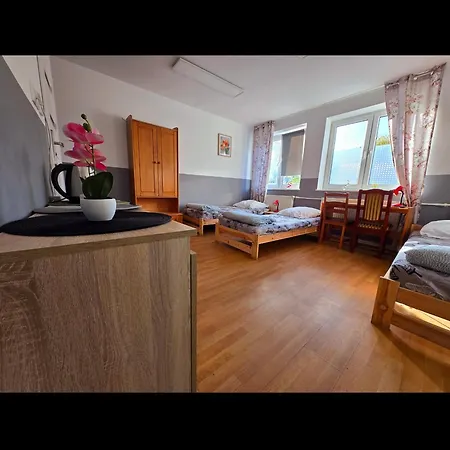 Rent Ursynow Hostal *
