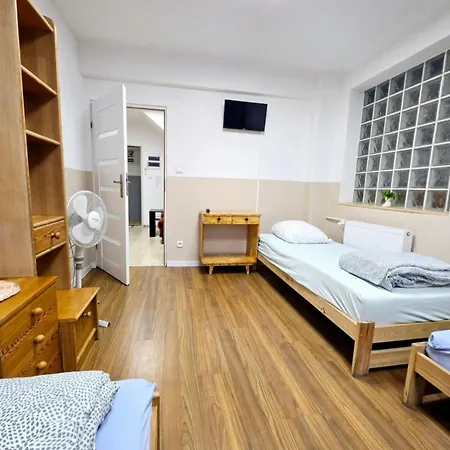 Rent Ursynow Hostal *