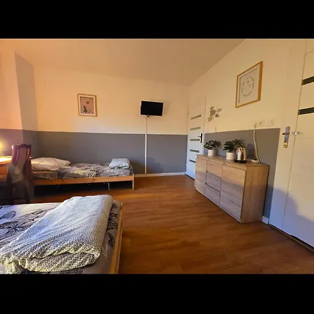 Rent Ursynow Hostal *