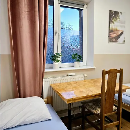 Rent Ursynow Hostal *