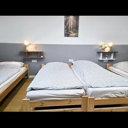 Rent Ursynów Hostal *
