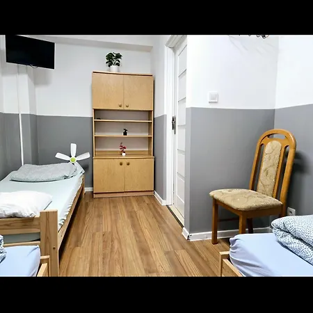 Rent Ursynow 호스텔